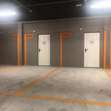 Apartamento Bajo Con Jardin En Primera Linea De Playa *