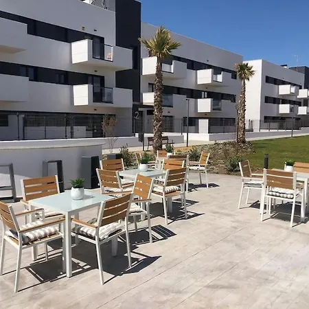 Apartamento Bajo Con Jardin En Primera Linea De Playa